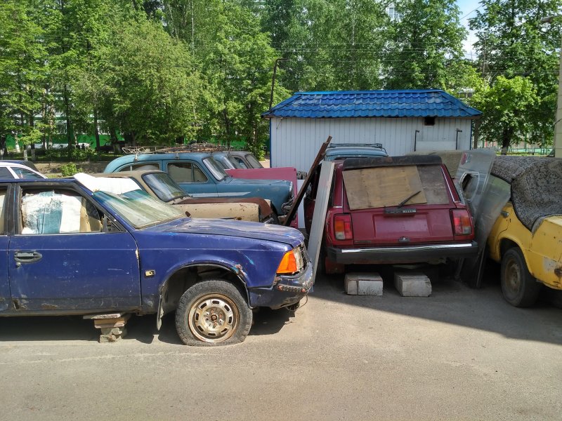 Заброшенные суперкары