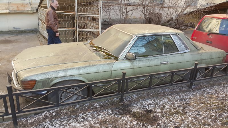 АВТОХЛАМ во дворе