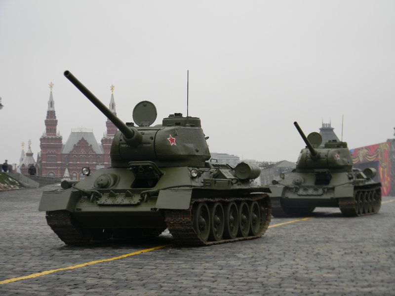 Т34 на красной площади