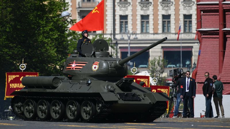 Т-34-85 танк парад Победы