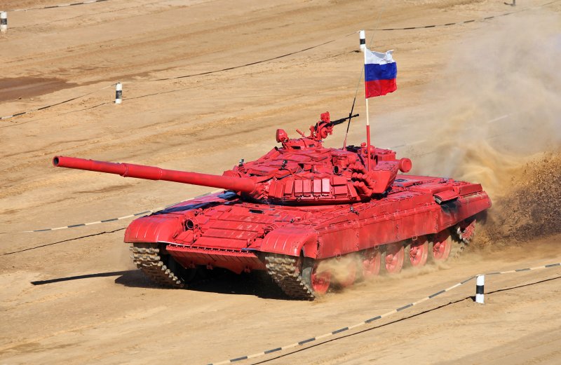 Т-72 танковый биатлон красный
