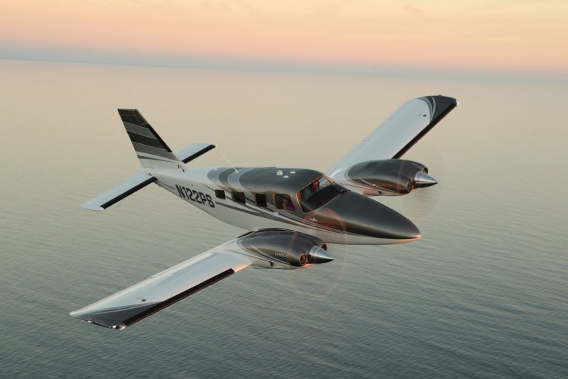 Piper pa 44