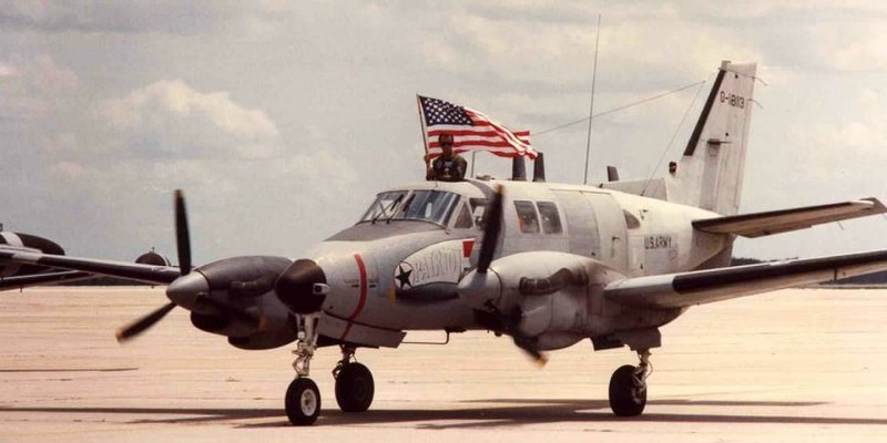 Piper 44