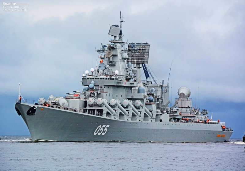 Корабль Устинов в Североморске