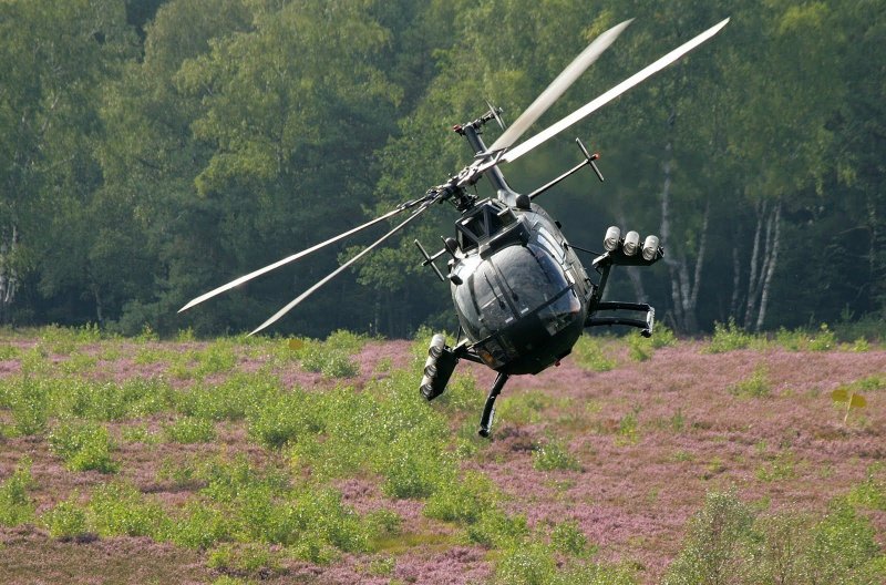Bo-105 вертолет