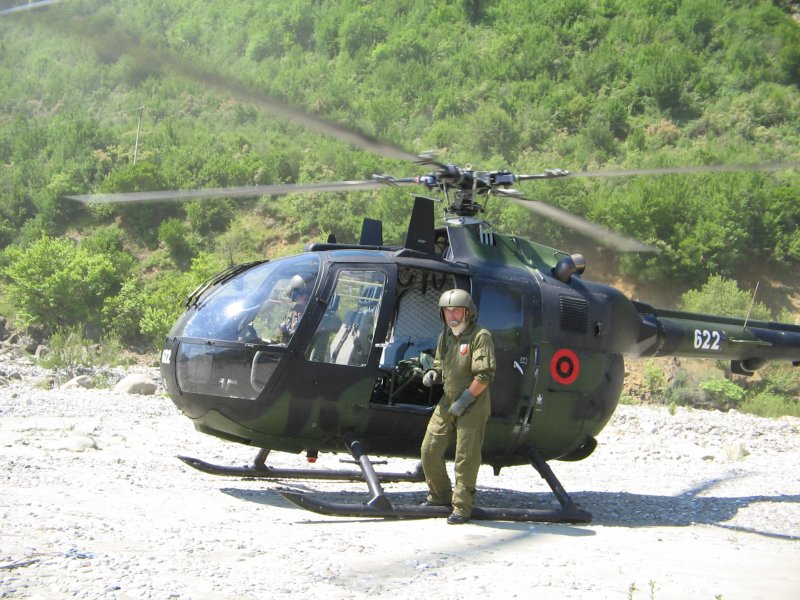 Bo-105 вертолет