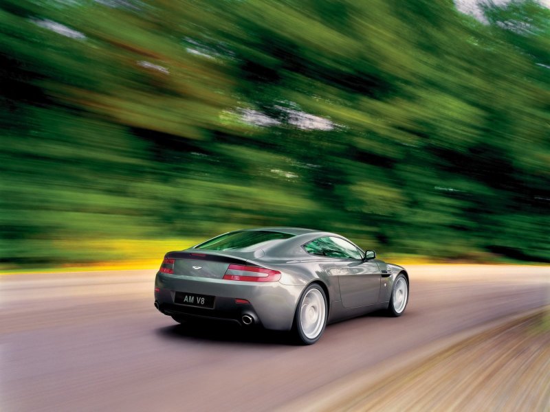 Aston Martin amv8 Vantage