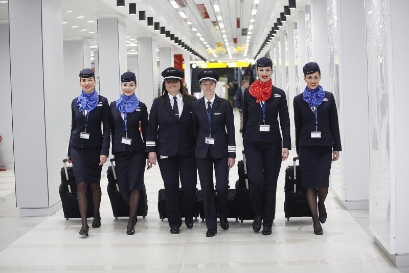 Air Serbia стюардессы