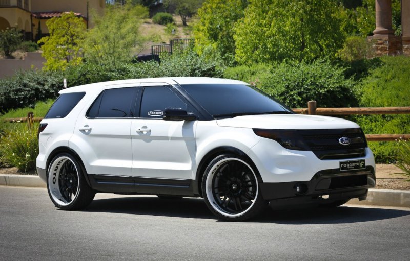 Ford Explorer Sport