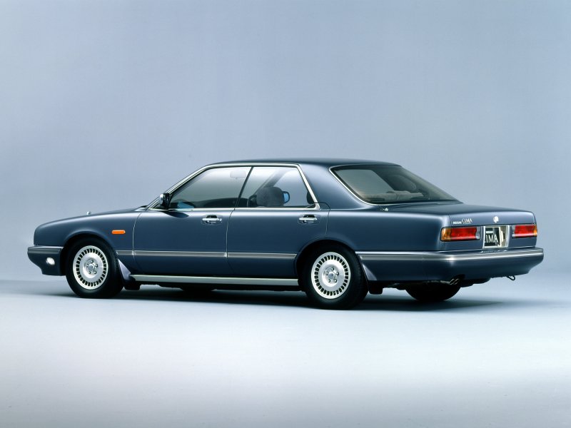 Nissan Gloria cima 1988