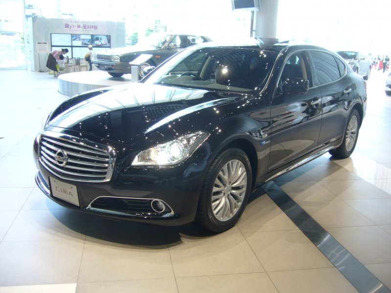 Nissan cima 2015