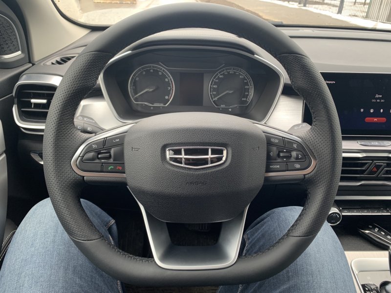 Geely Coolray 2021 салон