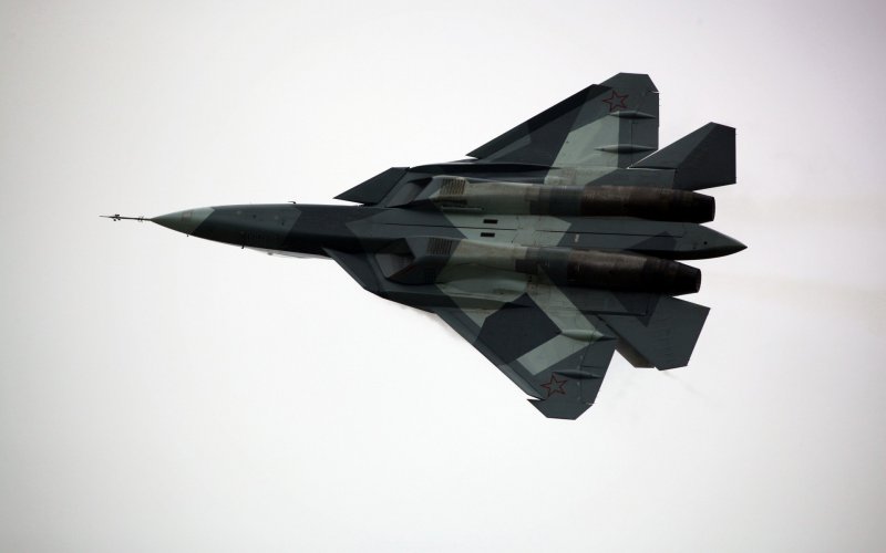 Самолет истребитель т50