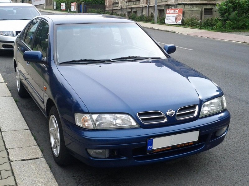 Nissan p11 2000