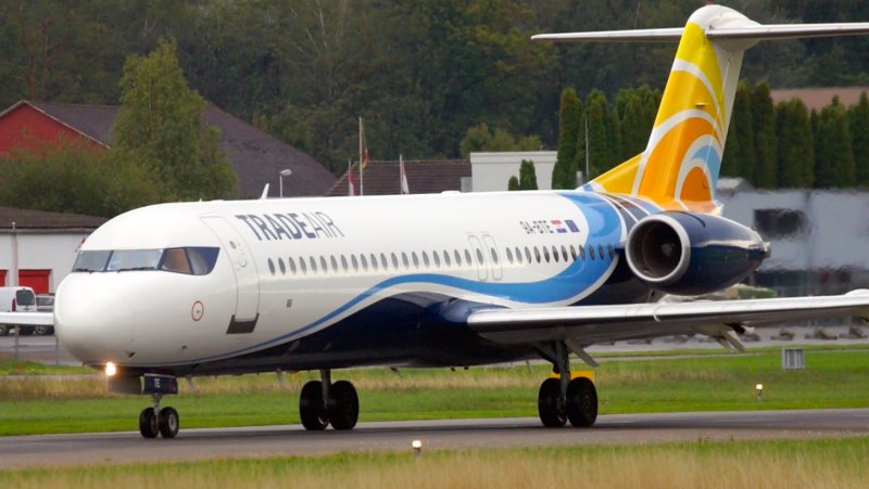 Fokker 100 фото