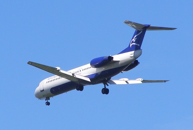 Самолет f 100 Montenegro