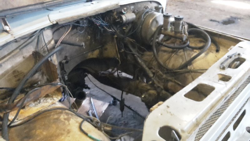 УАЗ 31512 под капотом