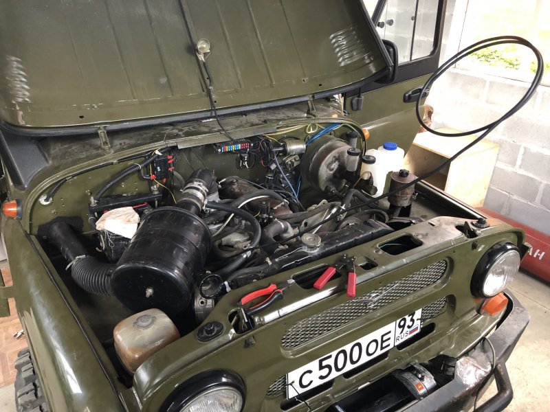 УАЗ 3151 под капотом