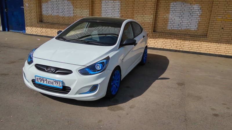 Hyundai Solaris 2012 хэтчбек стенс