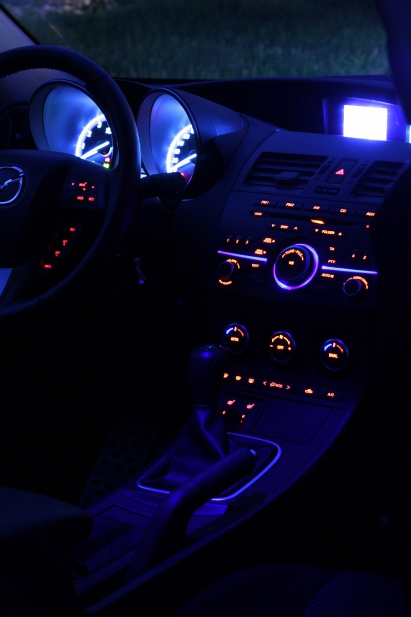 Mazda 3 BL подсветка