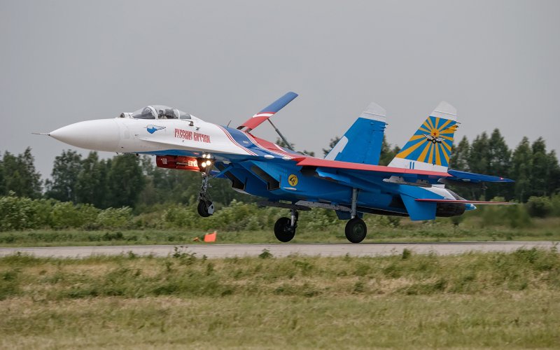 Су-27 двухдвигательный реактивный