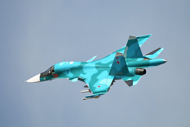 Су-27 595