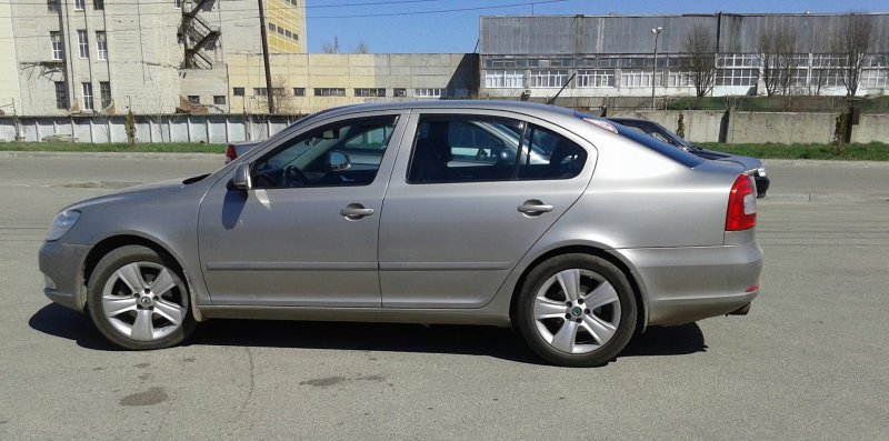 Octavia a5 r17 Dolomite