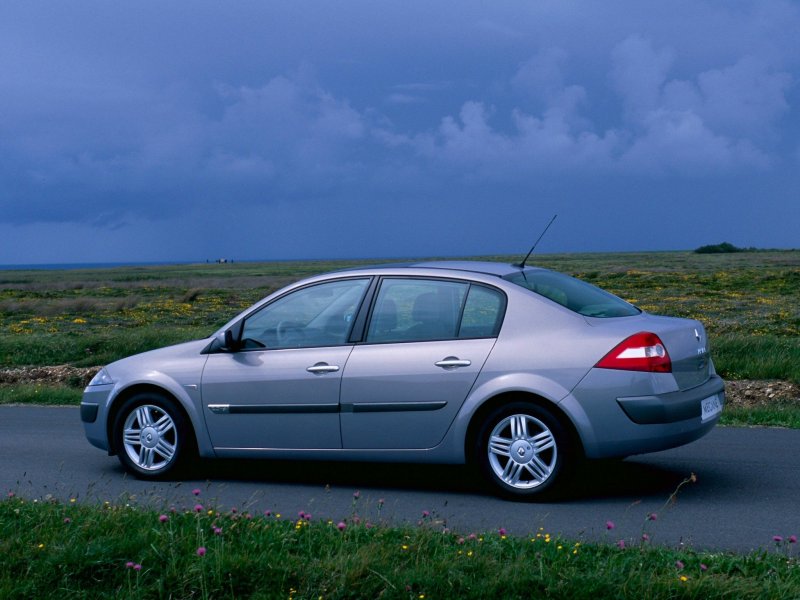 Renault Megane 2 sedan