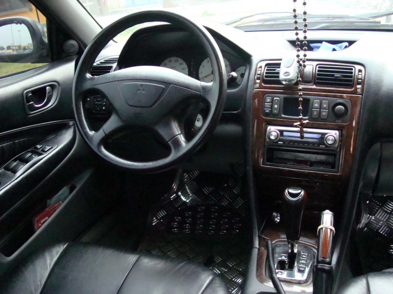 Mitsubishi Galant 2002 салон
