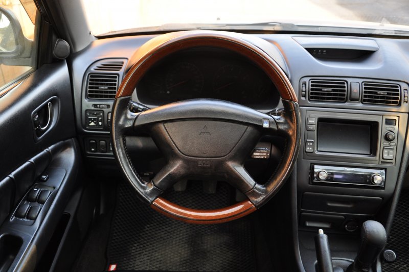 Mitsubishi Galant 8 салон