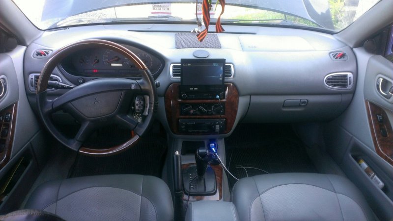 Mitsubishi Galant 2002 салон