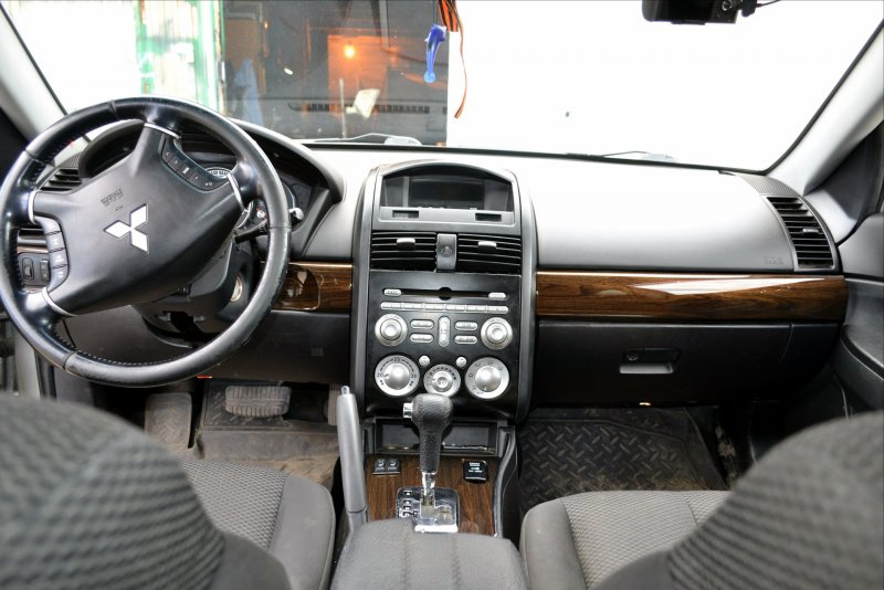 Mitsubishi Galant 9 салон