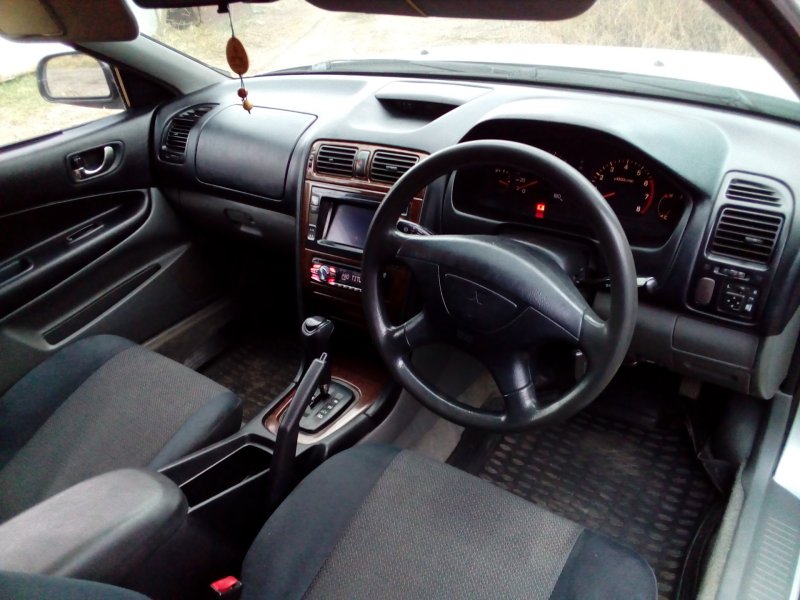 Mitsubishi Galant 8 салон японец