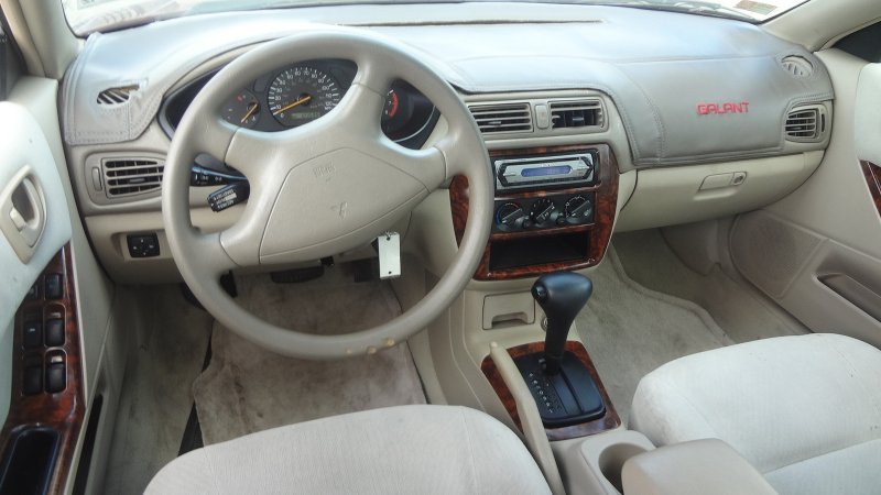 Mitsubishi Galant 2001 салон