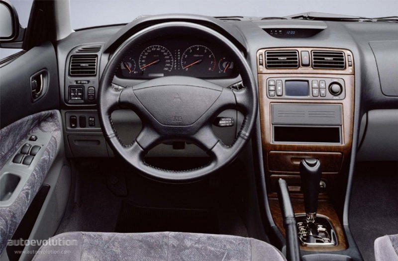 Mitsubishi Galant 2001 салон