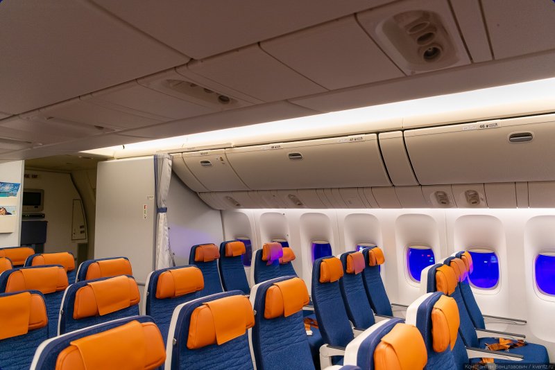 Boeing 777-300er Аэрофлот эконом пассажир у окна