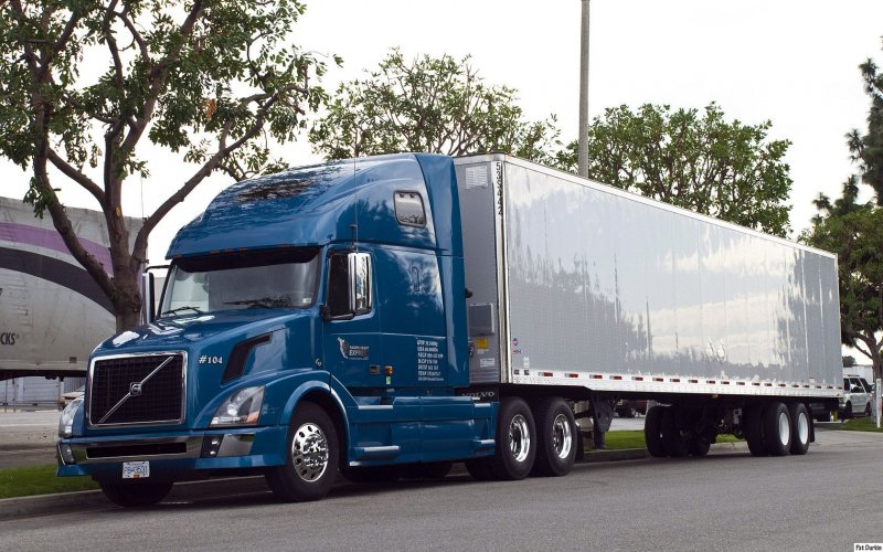 Грузовики Volvo VNL