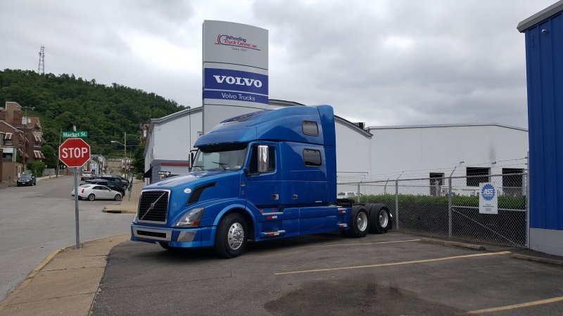 Volvo VNL 2010