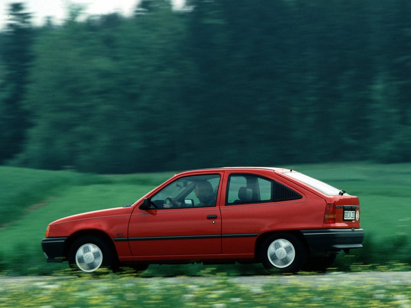 Opel Kadett e хэтчбек 1984-