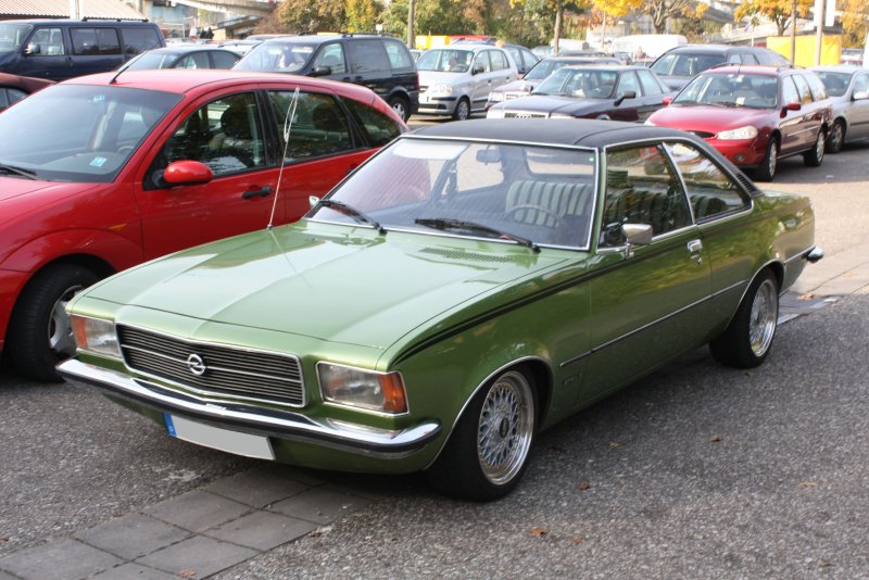 77 Opel Rekord Coupe