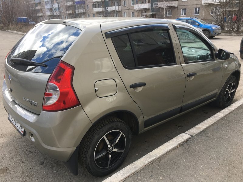 Renault Logan Stepway светлый базальт