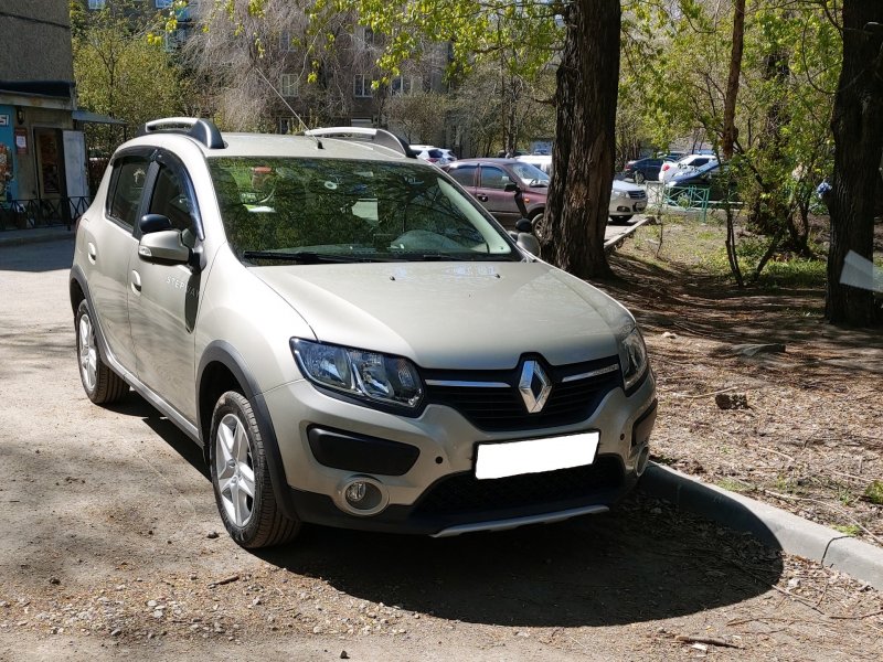 Renault Logan светлый базальт