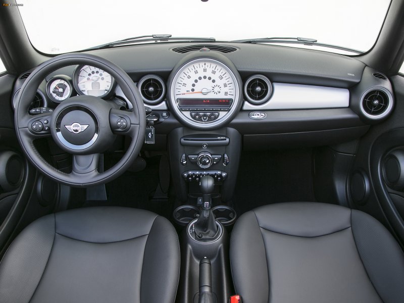 Mini Cooper 2010 Interior