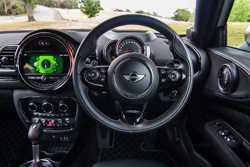 Mini Clubman 2017 салон