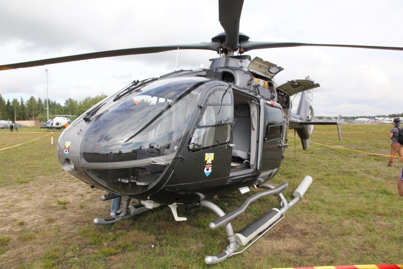 Eurocopter ec135 интерьер