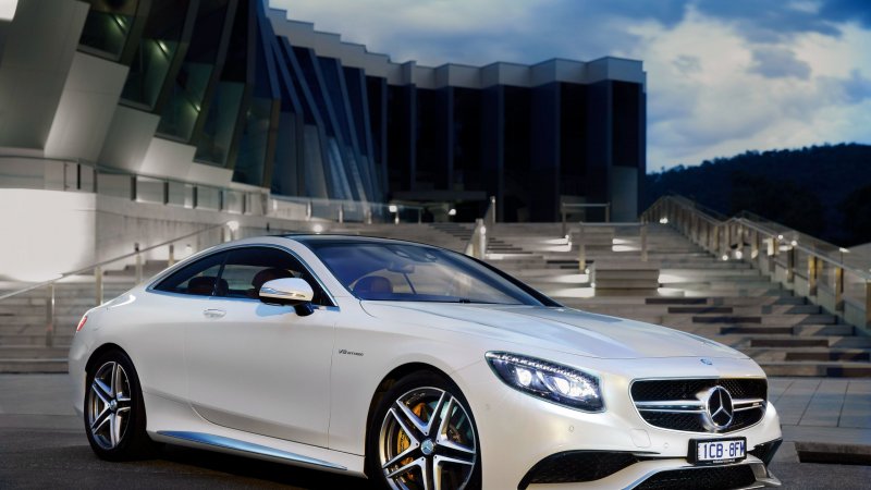Mercedes Benz s63 AMG
