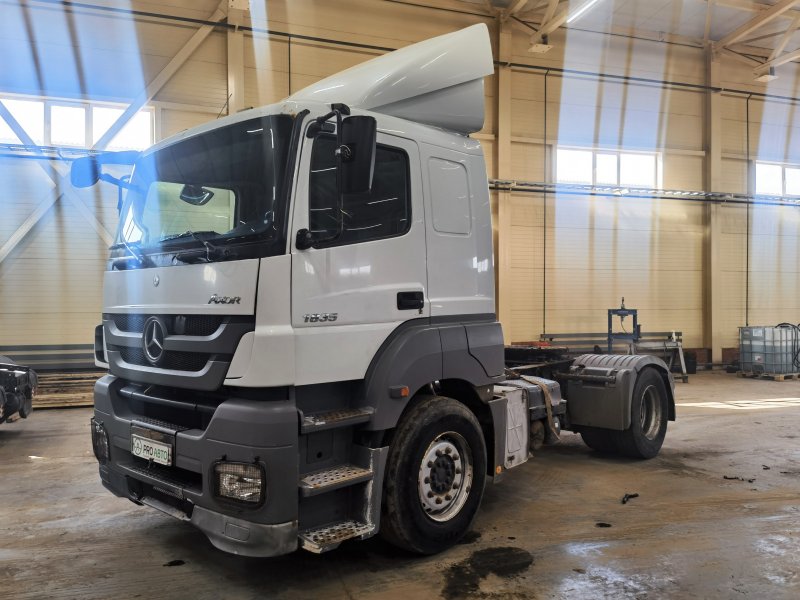 Седельный тягач Actros 1845