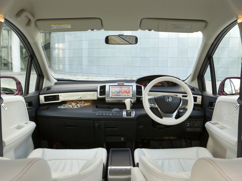 Honda freed modulo x 2010