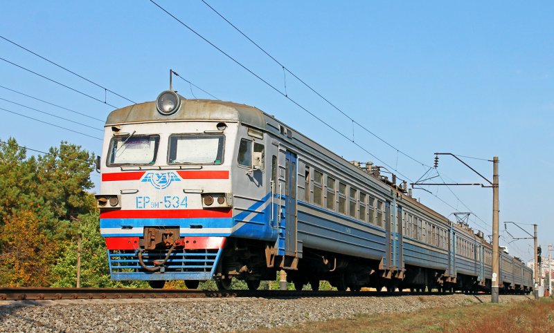 Электричка эр9м