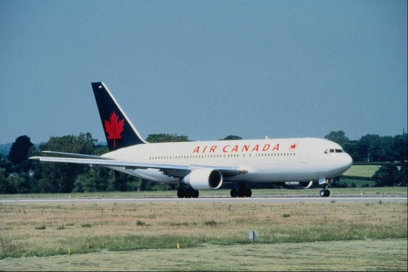 Самолет Air Canada
